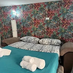 La Casa Di Lucio Bed and breakfast