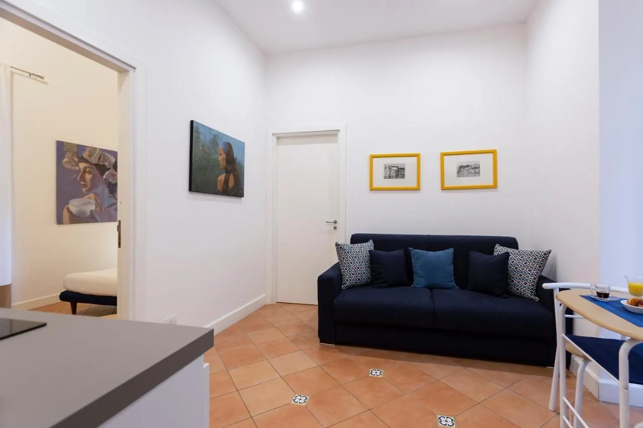 Eleonora Suites Nápoles Pensión